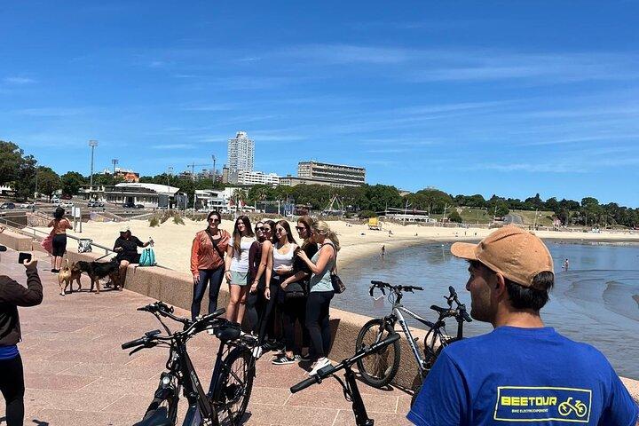 Montevideo E-Bike tour: Historisch centrum + Rambla (90min)