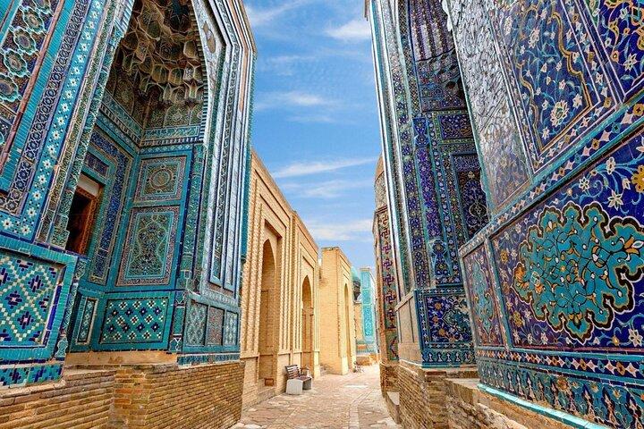 7 - Dia Uzbekistão com o Local: De Cúpulas Azuis a Montanhas