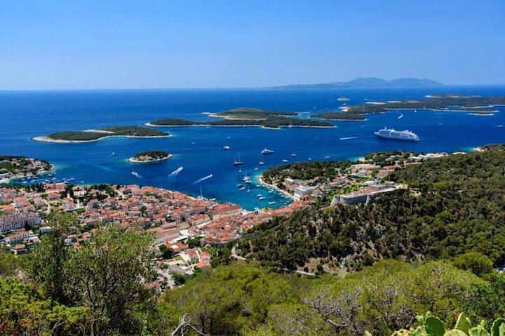 Hvar: Eilandtour met wijn- en olijfolieproeverij