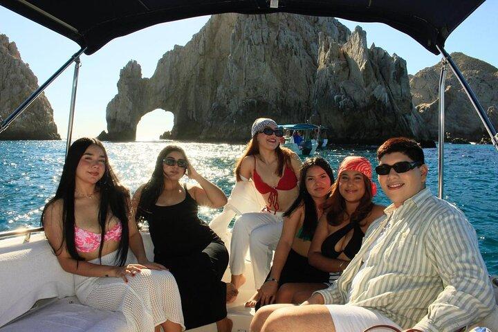 Tour privado en yate por Cabo : El Arco, Lobos Marinos y Playas Escénicas
