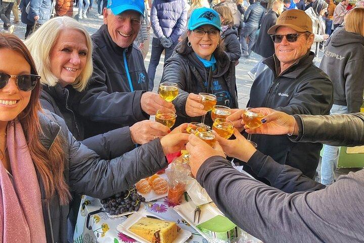 Pranzo come la gente del posto: tour gastronomico ORIGINALE del Viktualienmarkt di Monaco