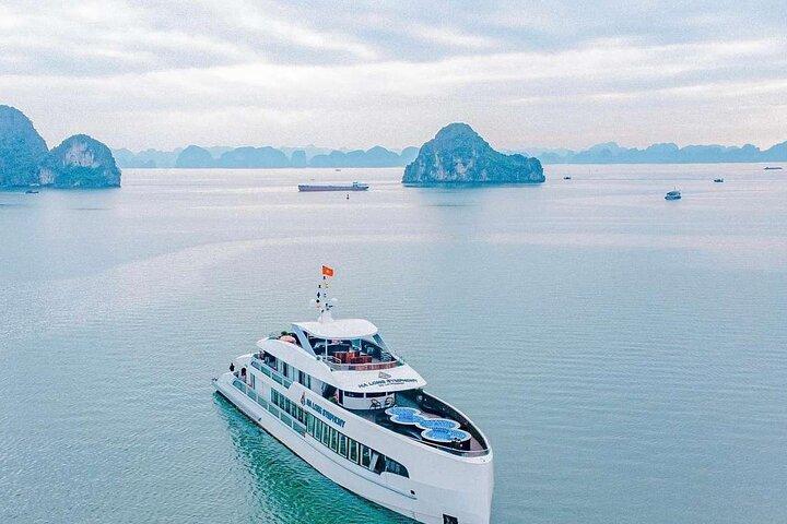 Hanói a Ha Long Bay: Crucero de un día de lujo Explora cuevas , kayak