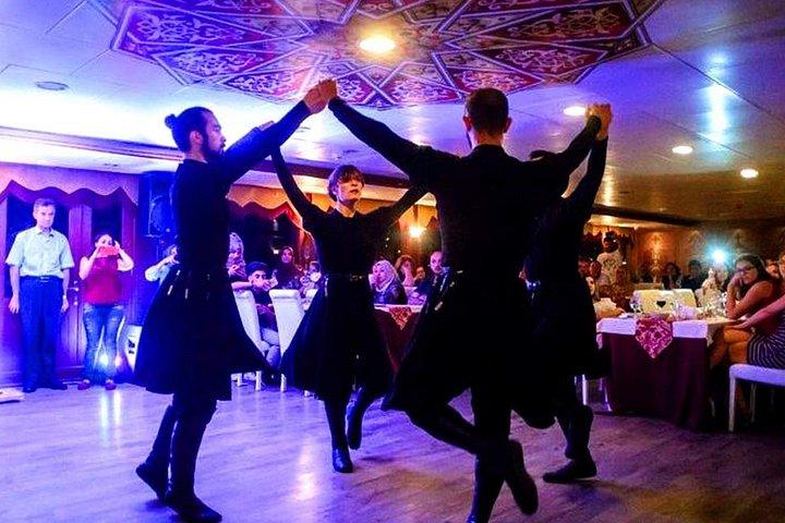 Istanbul Boshphorus Cruise Dinner with Dancing Show