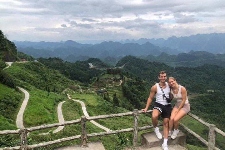 Asist van Ha Noi: 2 daagse Ha Giang Loop-motorfiets, korte trektocht