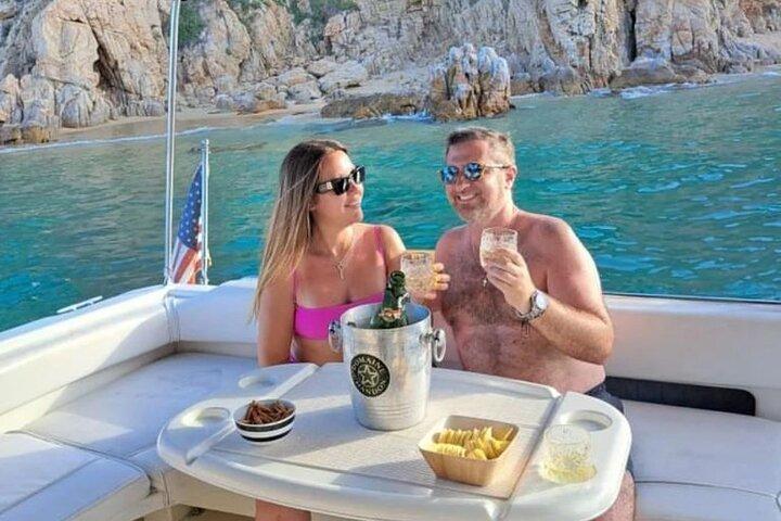 Cabo Cruzeiro de iate privado com snorkeling e natação