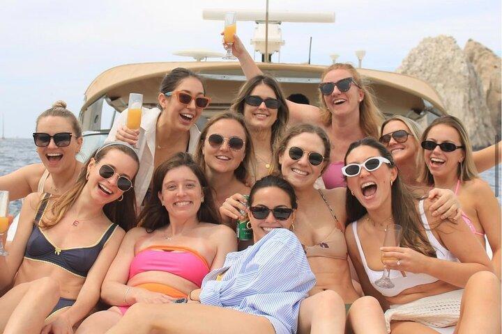 Cabo Private 36ft Yacht – Crucero panorámico y relajación