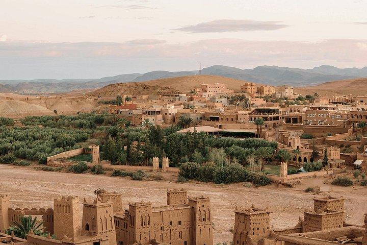 Ouarzazateから: 1泊2日ザゴラ砂漠からマラケシュに戻る