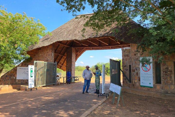2 dagars Akagera nationalpark med båttur på Lhemasjön