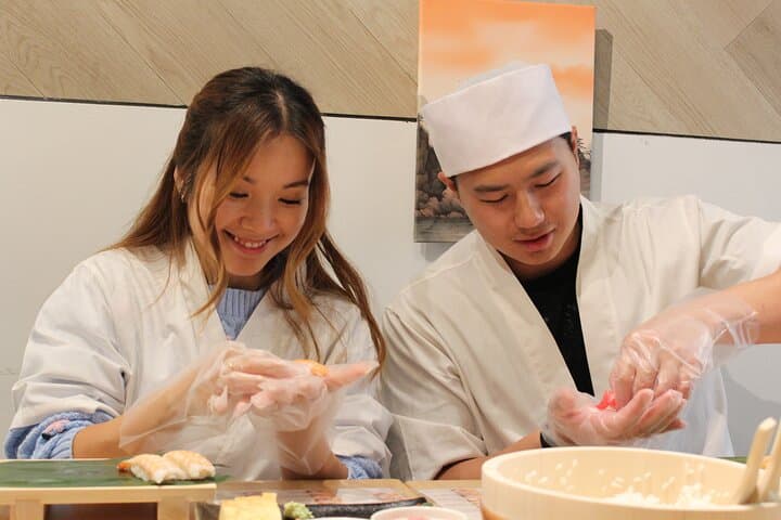 Osaka Sushi Making Experience
