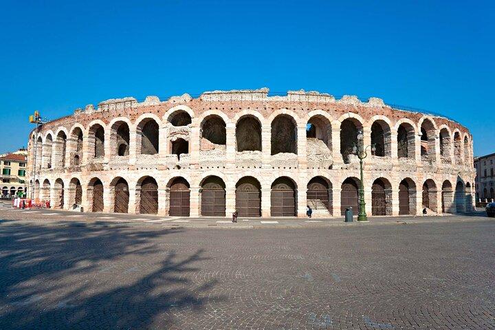 Visite privée de Vérone au départ de Milan avec visite de cave