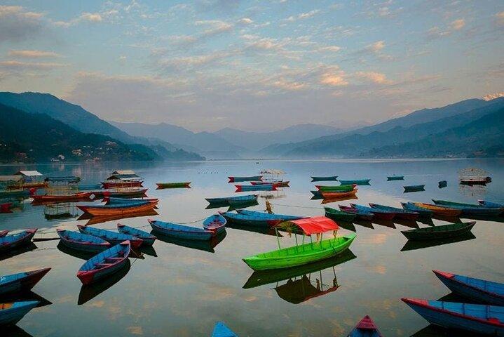 Gemeinsame Bustour durch Pokhara
