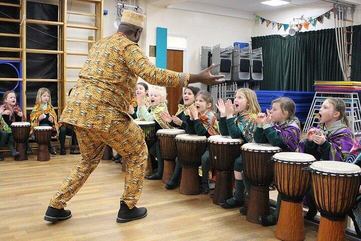 African Drumming and Instrumentals Lessons e canções locais
