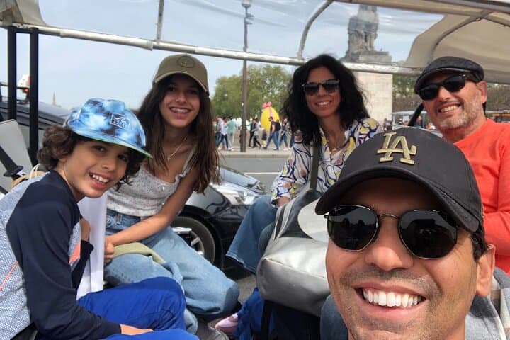 Highlights of Paris in Private Eco Tuk Tuk tours