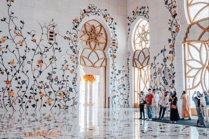 Dubaï : visite de la mosquée Sheikh Zayed et de Qasr Al Watan avec transfert