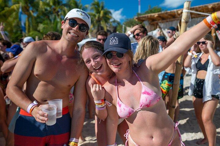Catamarã Aventura Isla Mujeres com snorkeling e Beach Club