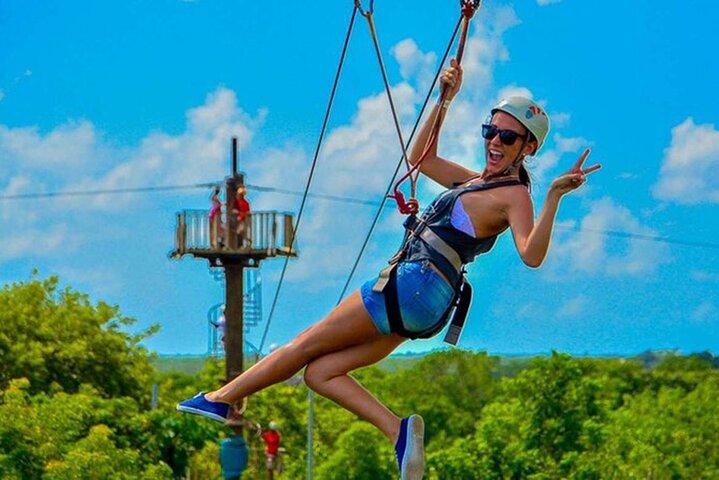 Tour di Zip Line o Tirolina Canopy da Punta Cana