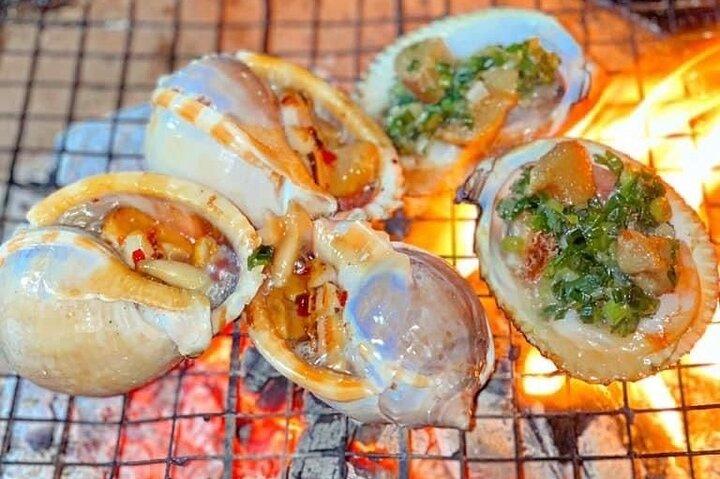 Esplora 12- Saigon Street Foods con la tua guida Ao Dai