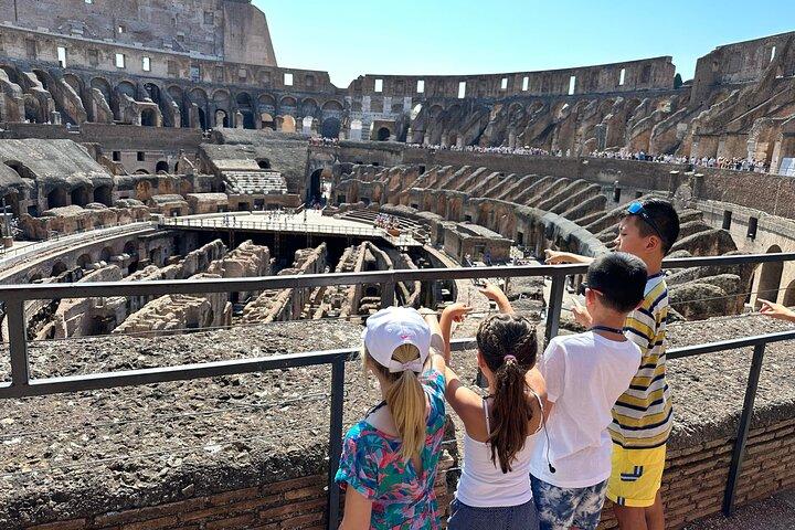 Excursão personalizada para crianças no Fórum Romano do Coliseu e no Monte Palatino