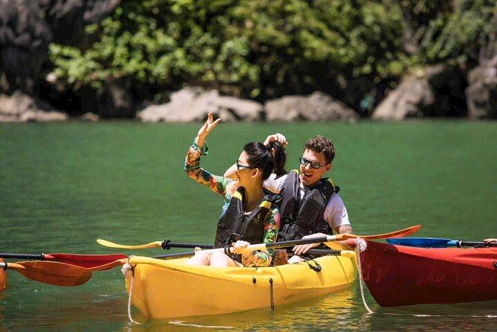 Crociera premium da Hanoi a Ha Long Bay con pranzo a buffet e vasca idromassaggio