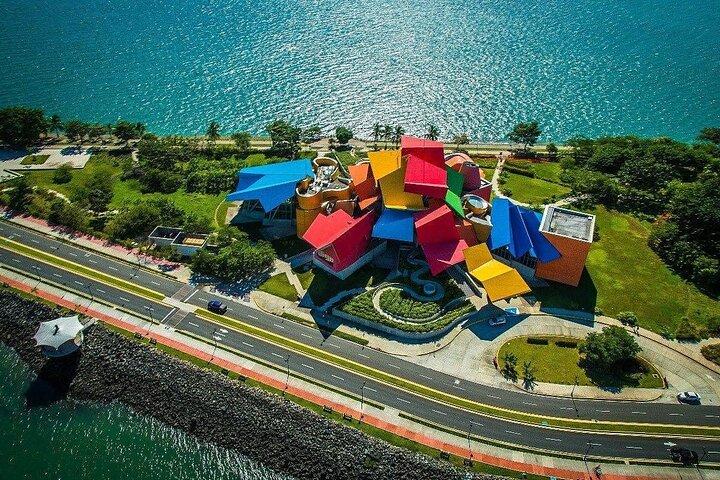 Miraflores kanal låse, Amador Causeway og Biomuseo privat tur