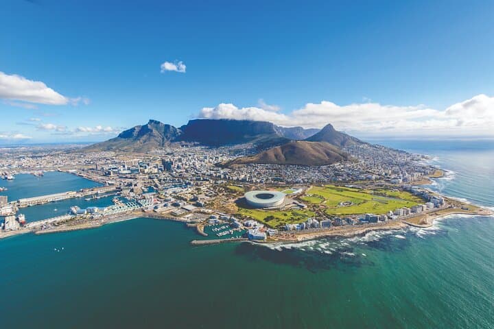 Cape Town City Center Tour with Champagne