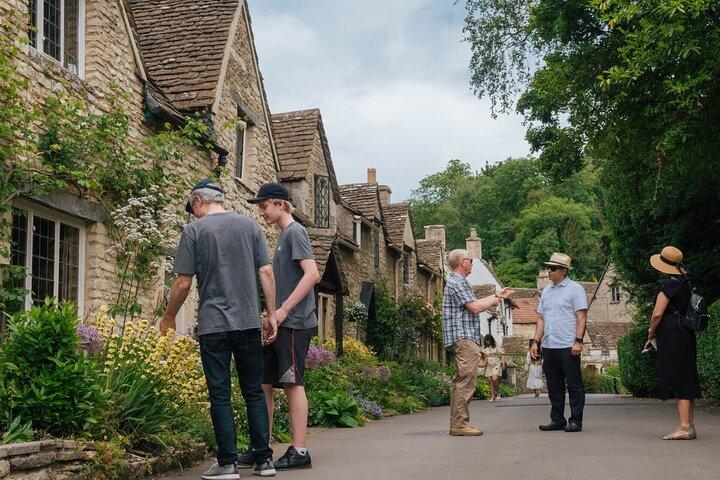 Hidden Cotswolds Private Tour fra Bath for 2-8