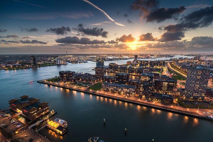 Traslado privado al Aeropuerto de Rotterdam (RTM)