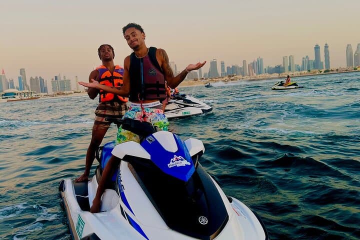 Jet Ski : Admire the Skyline & the Majestic Burj Khalifa 30 MIN