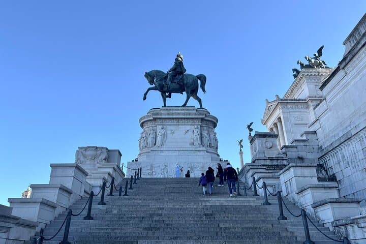 Group or Private Tour of Rome’s Iconic Altar with Panoramic Views