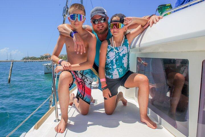 Cancun Catamaran: Segla till Isla Mujeres + Buffé & dryck