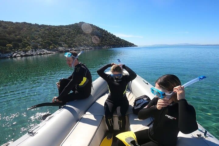 Athens, Nea Makri: Guided Small Group Snorkeling Boat Excursion