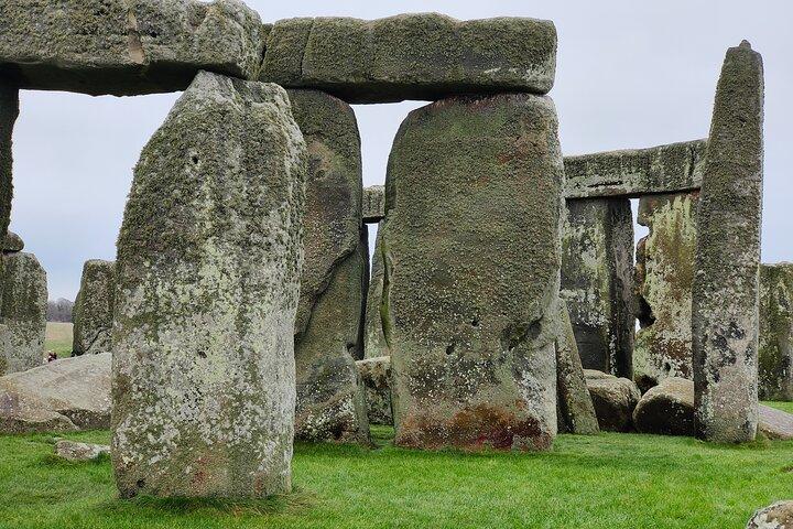 Visite privée de Stonehenge, Avebury et Mystical Car + Guide