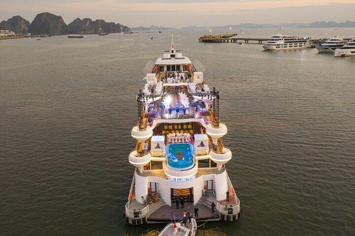 Luna Cruise Ha Long Bay - Premium Luxus Tour ab Hanoi