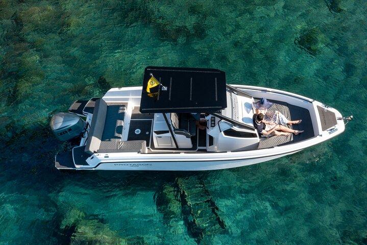 Private Capri Full Day Tour with a Protagon 25ft