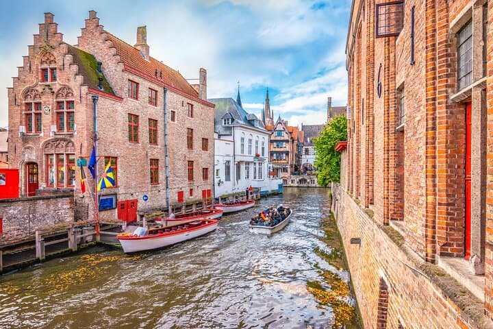 Private direct transfer from Amsterdam to Bruges