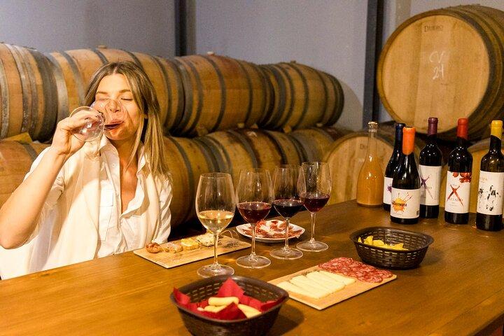 Malaga Organic Vineyard & Winery : 6 viner, 2 oljor och transfer