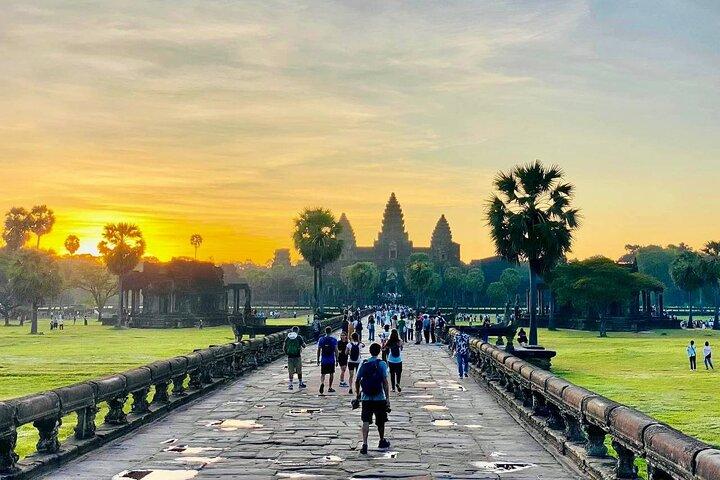 Phnom Penh til Siem Reap Taxi Angkor Wat & Return, 2-dages tur