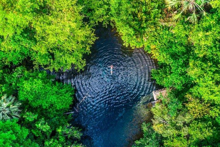 Mar do Caribe e Lagoa Azul