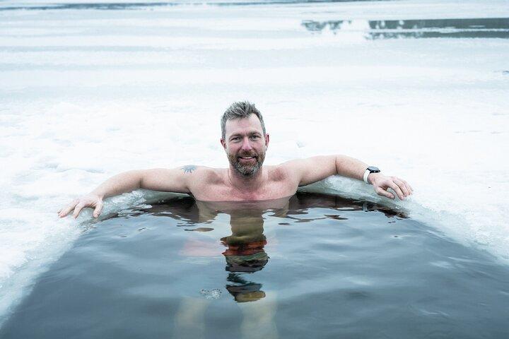 Sauna privé et baignade d'hiver et gourmandises finlandaises