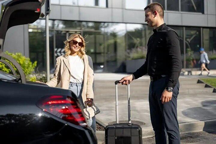 From Hotel to Istanbul Airport Private Transfer