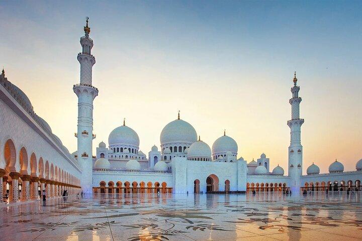 Private Abu Dhabi City Tour with BAPS Hindu Temple