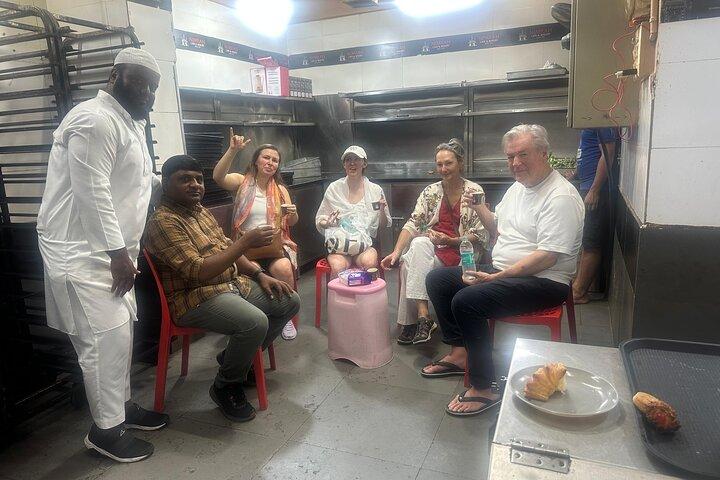 Hyderabad Street Food Experience con Esperto Locale
