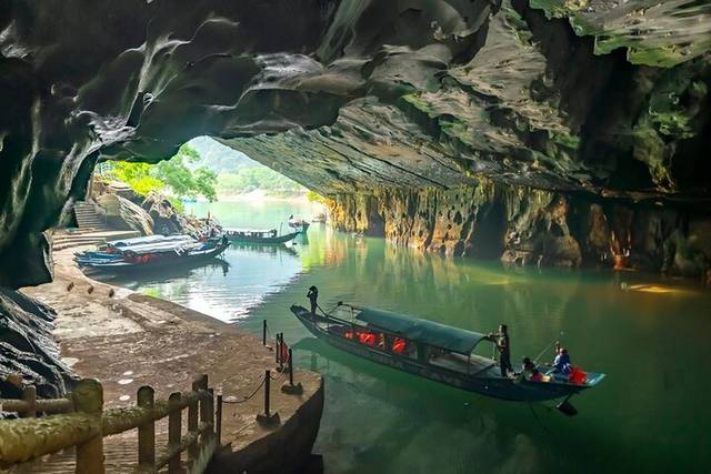 Phong Nha Caves