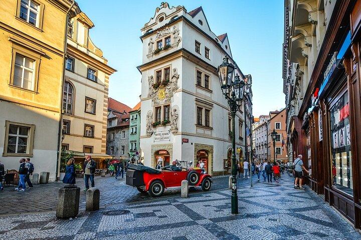 Prague Walking Tour: Explore Top Sights & Hidden Gems