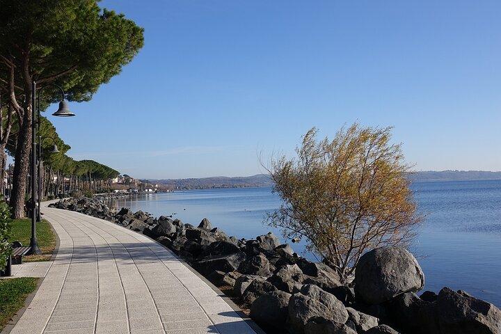 Bracciano lake experience with private mercedes vehicle