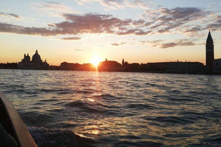 Venice : Magic at Sunset by Vintage Boat (Small Group)