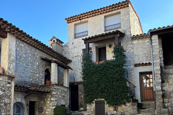 Tour privato di un'intera giornata dei villaggi medievali