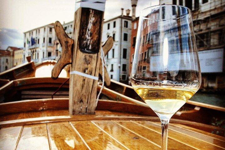 Venice : Magic at Sunset by Vintage Boat (Small Group)