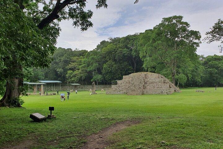 サンペドロスーラ発コパン日帰り旅行マヤ遺跡
