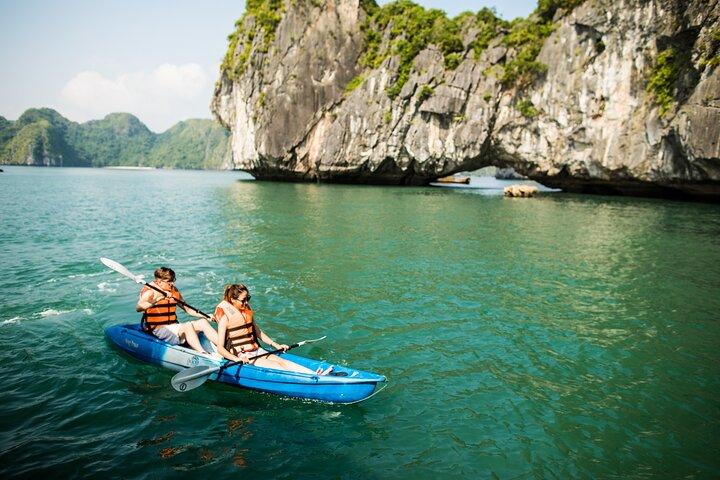 2D1N Private Halong Bay Cruise Ba Ham e Tian Ong Explorer